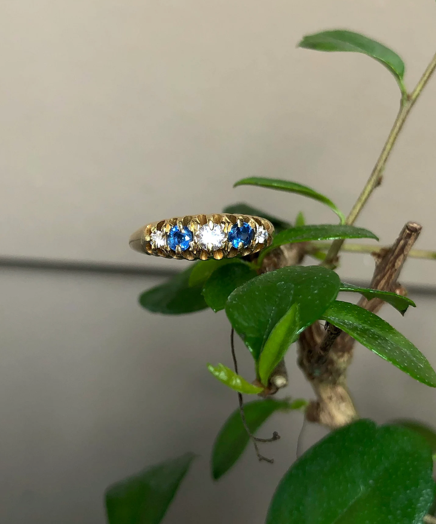 Antique 5 Stone Sapphire Ring 18K Gold - 1919