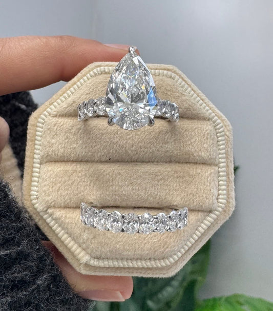 Pear Shaped Diamond Ring & Diamond Wedding Band