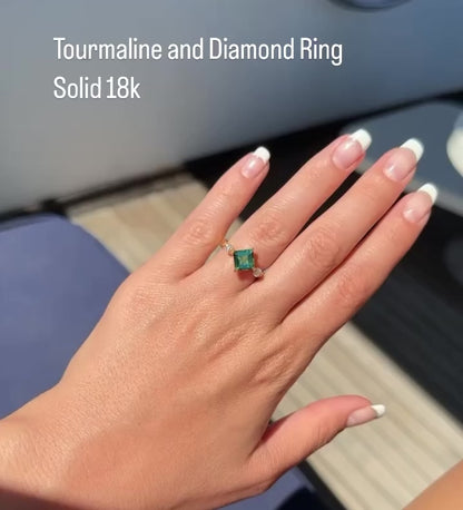 18K Green Tourmaline Ring